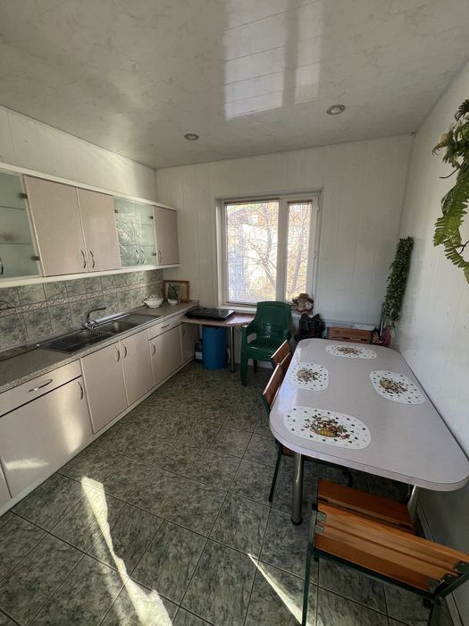 Продаж гарного будинку район Світанку  390 квм