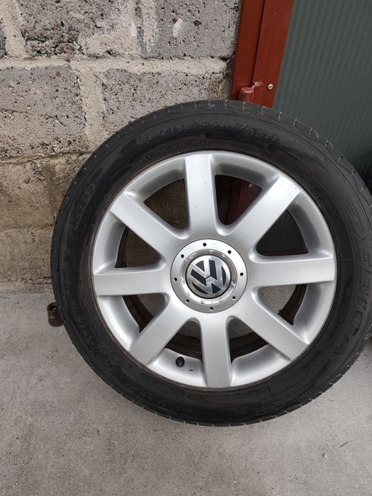 Felgi z oponami 215/55/17 Golf.Passat.Touran
