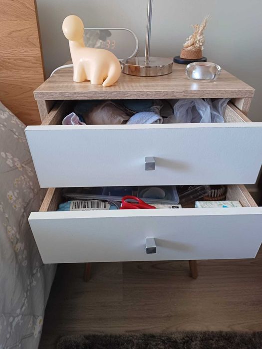 Vendo 2 mesinhas cabeceira branco / madeira