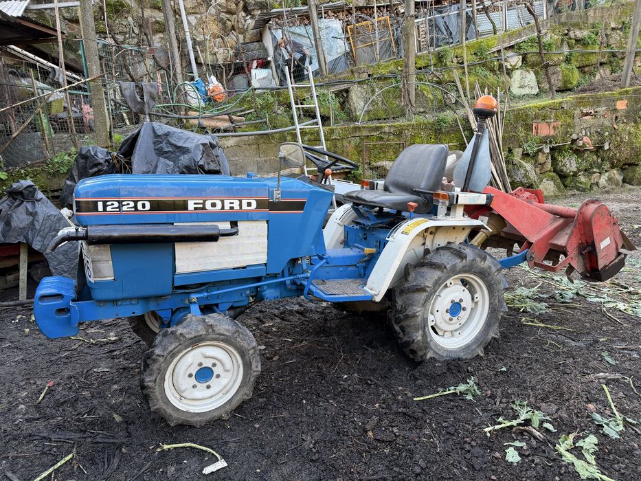 Trator Ford 1220 (com Matricula)