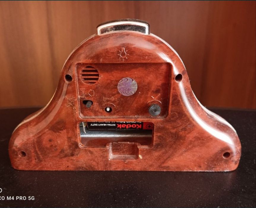 Будильник кварцовий, для спальні