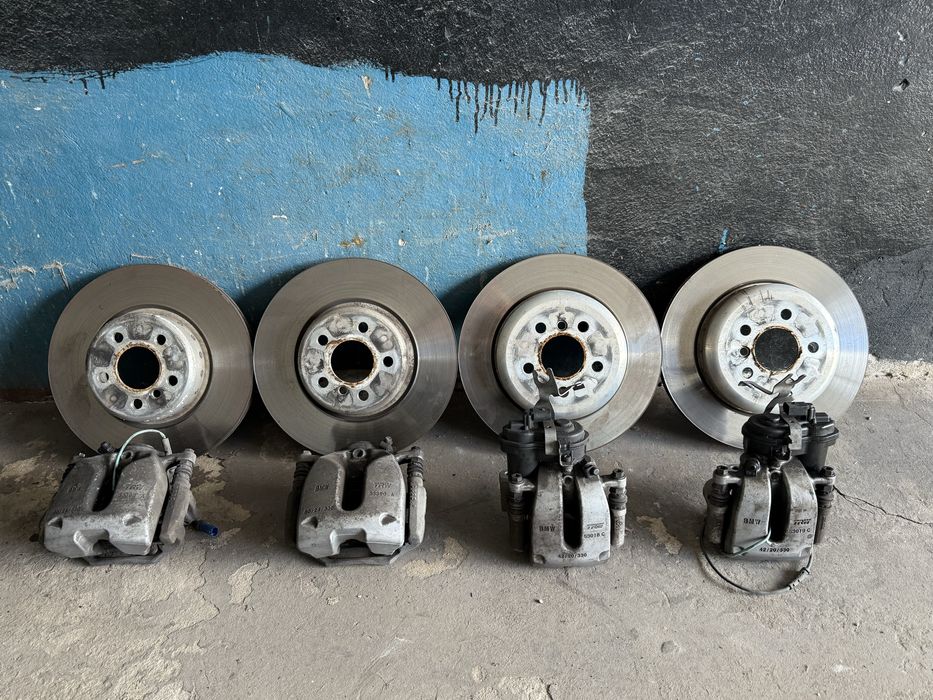 Комплект гальм до BMW G30 2.0d. Оригінал