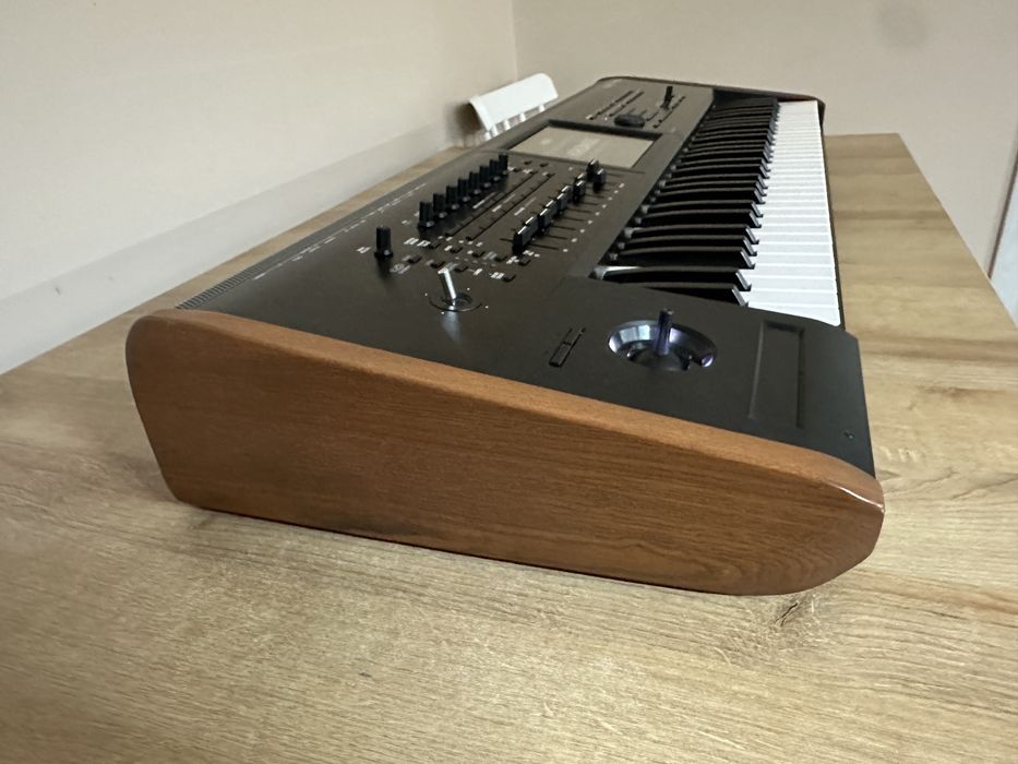 Korg Kronos 2 61 синтезатор