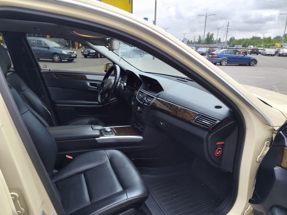 Mercedes Benz E-Class W212