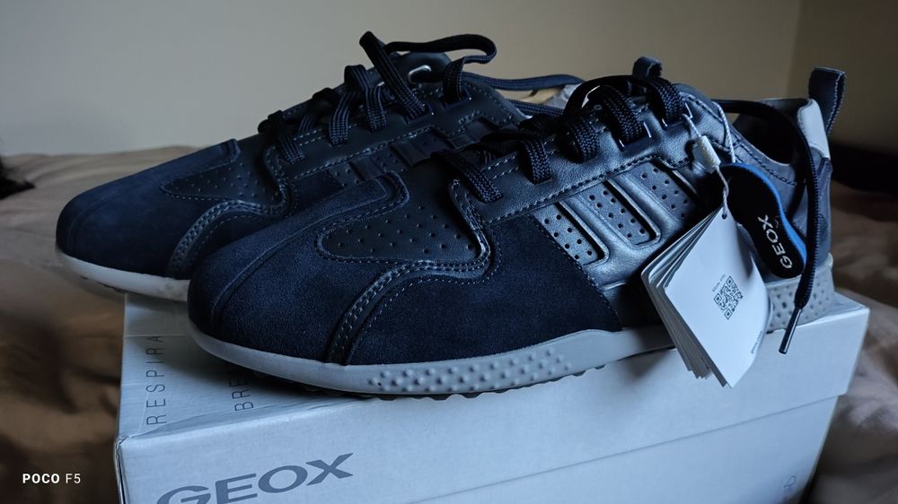 Geox Snake ciemnogranatowe skórzane sneakersy rozm 43