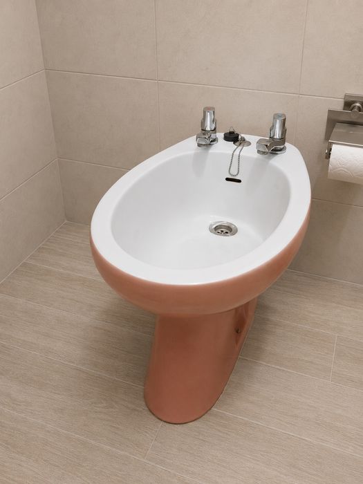 Vendo bidé antigo