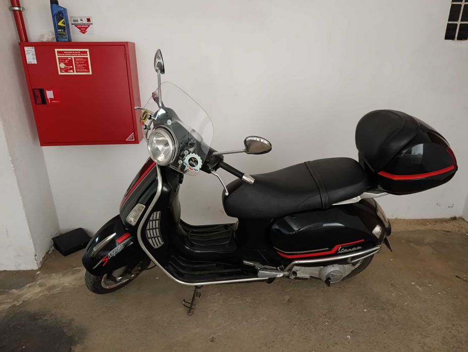 Vespa Granturismo 200