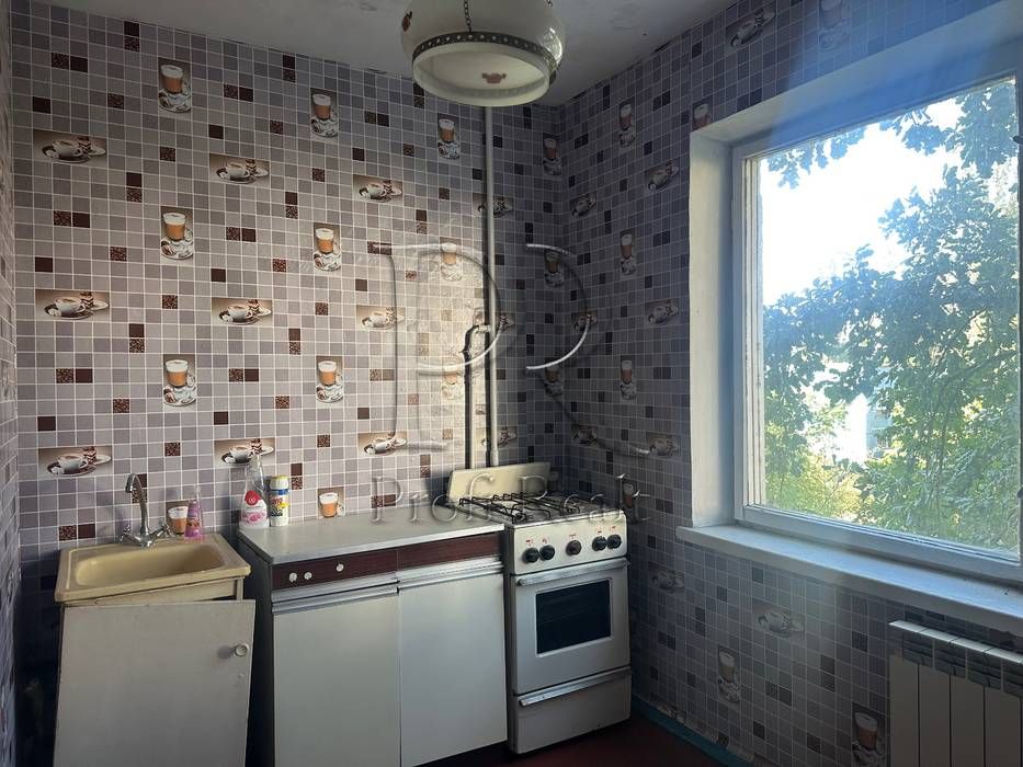 Продаж 1 кімн. квартири за адресою вул. Йорданська 11 Оболонь метро Оболонь