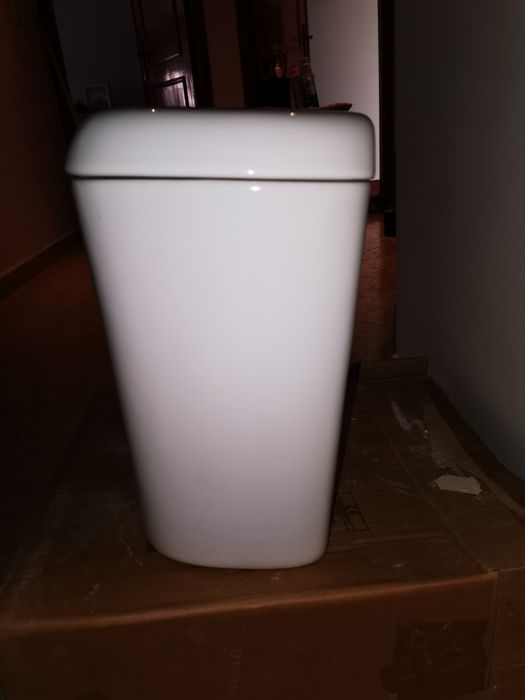 Caixa de Água para Retrete Nova