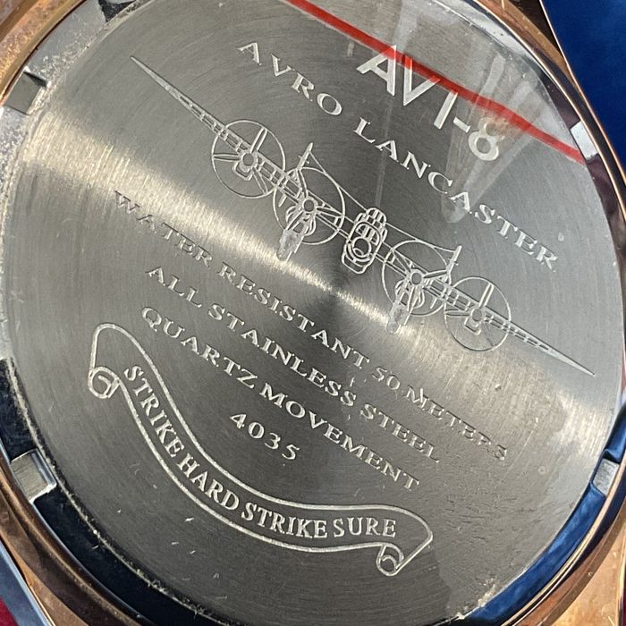 Relógio AVI 8 Quartz avó Lancaster