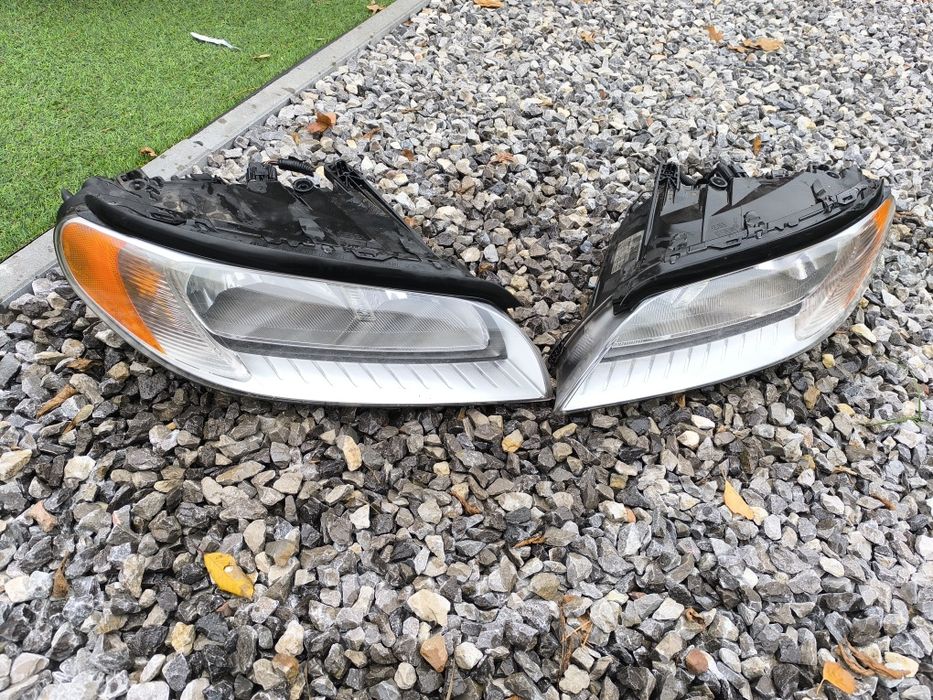 lampa lewy prawy przód volvo v70 III