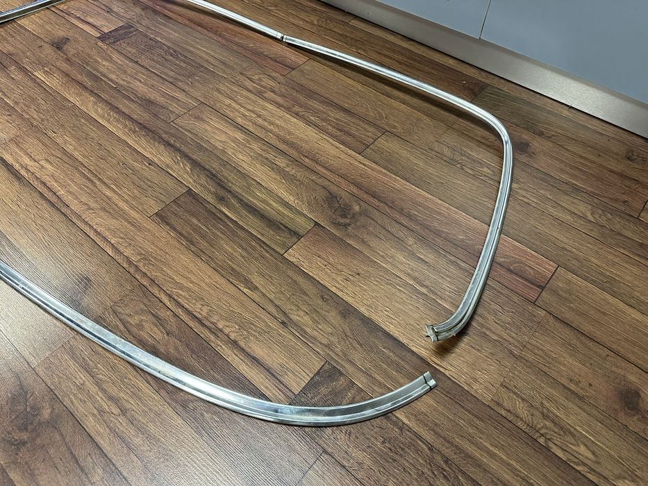 Frisos traseiros Mercedes W123 Coupe