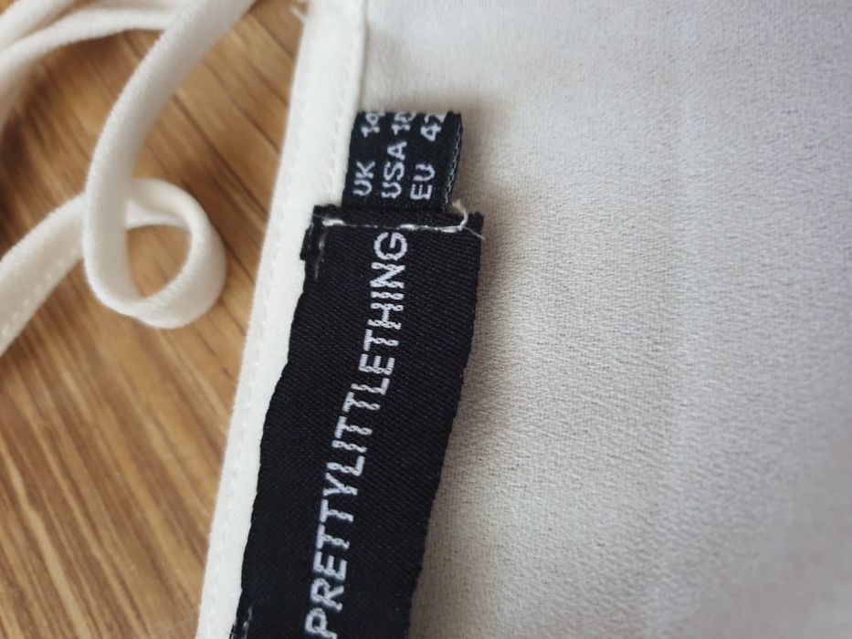 Śmietankowa sukienka na ramiączka L, dekolt