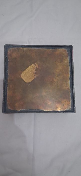Antiga Caixa de Jóias em Latão Trabalhada
