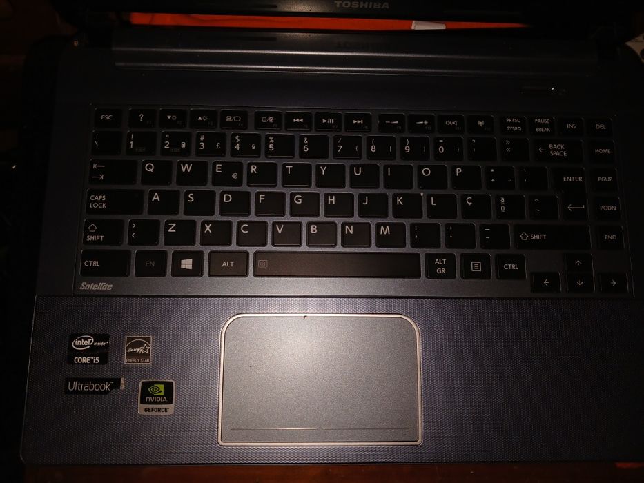 Toshiba completamente novo
