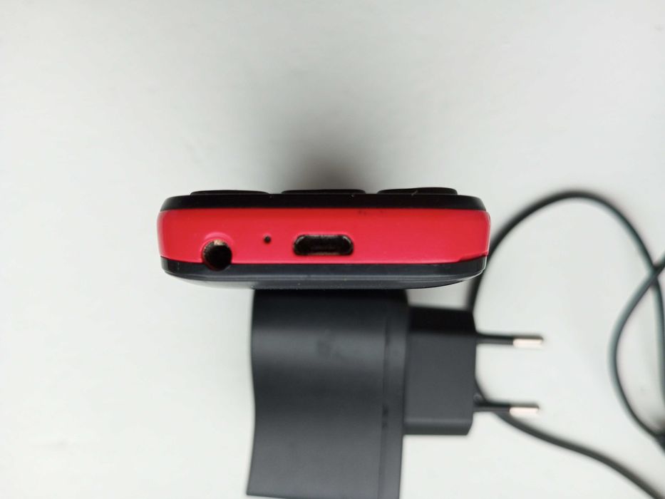 Мобільний телефон кнопковий Ergo F181 Step