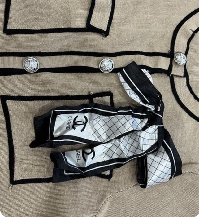 Жіночий Трикотажний костюм в стилі Chanel бежевий С М розмір