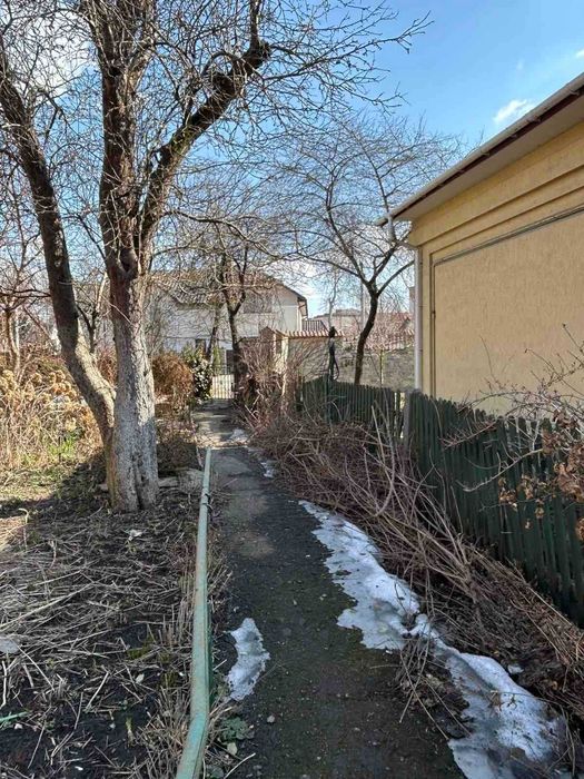 Продаж частини будинку в Центрі, вул. Плоска, 3 сотки землі, можливий продаж під державні програми