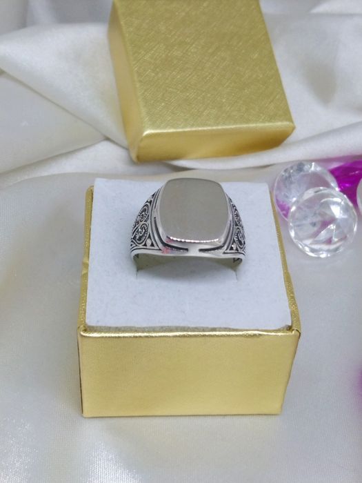 Piękny srebrny pierścionek sygnet, srebro 925, r. 23