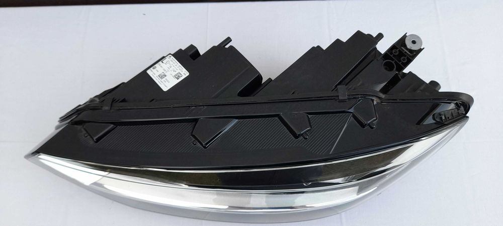 Reflektor przedni lewy VW Touran III Full Led  5TB  2016-