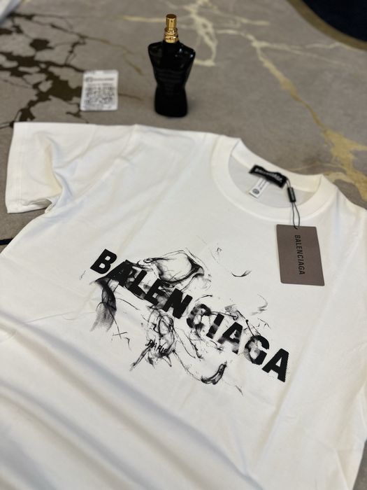 Футболка Balenciaga