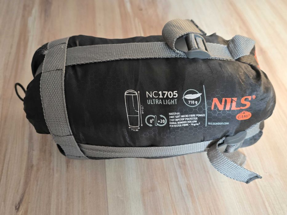 Śpiwór NILS Camp (ultra light 710g)