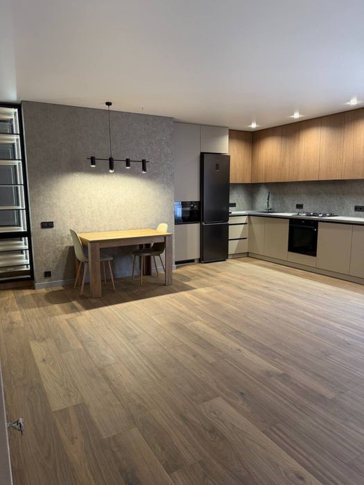 Piso de 2 habitaciones, 79 m²