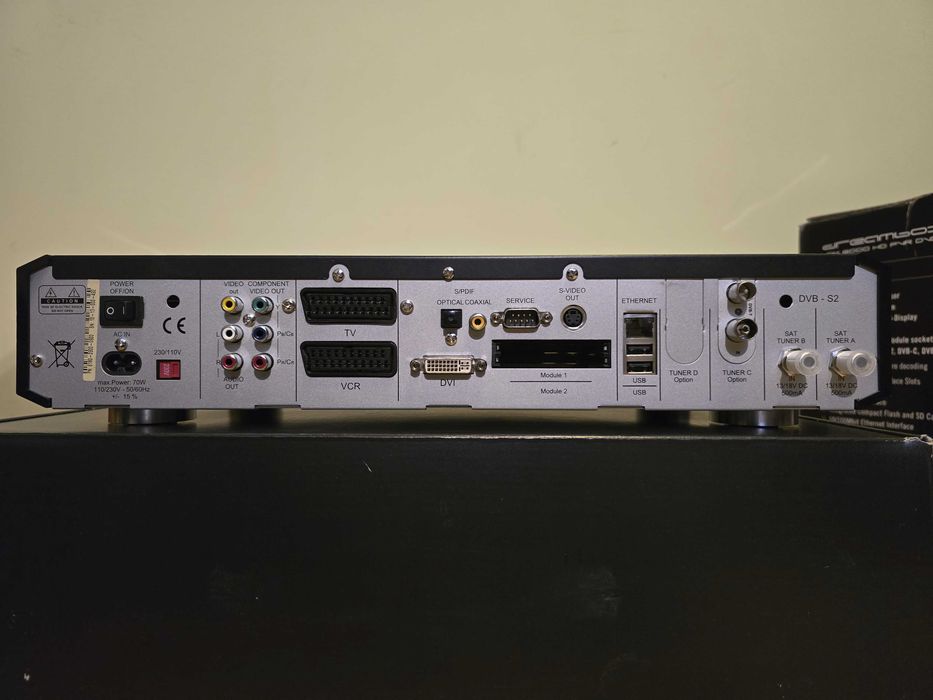 Dekoder Dreambox DM8000 + dodatki