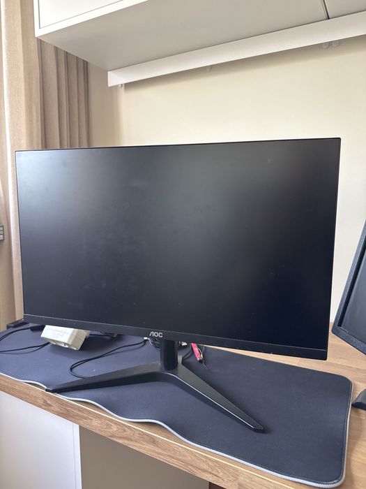 Monitor AOC 24”