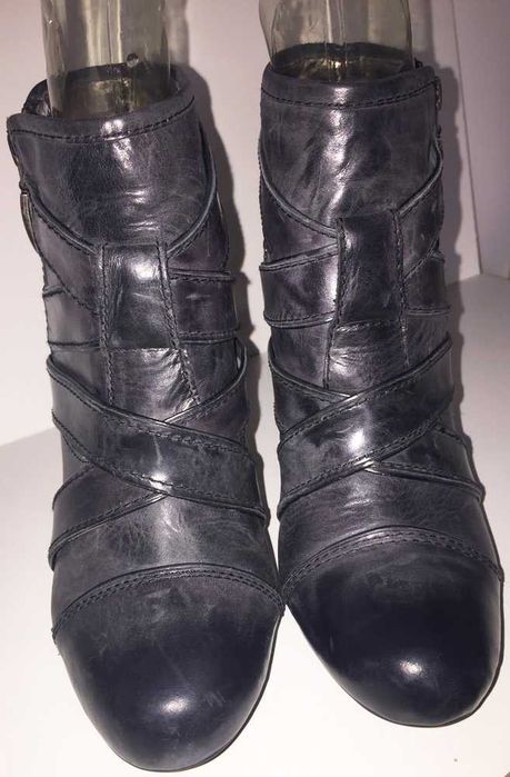 Botas Cinzento Escuro Cano Baixo DKNY