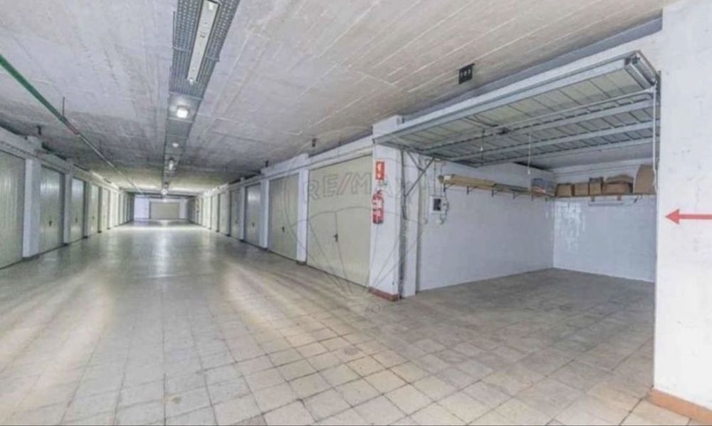 Garagem em Condominio Fechado com Vigilante e CCTV