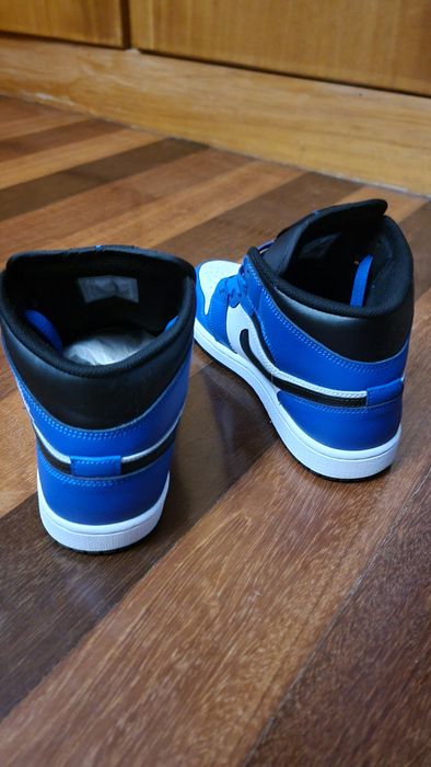 Air Jordan 1 Mid