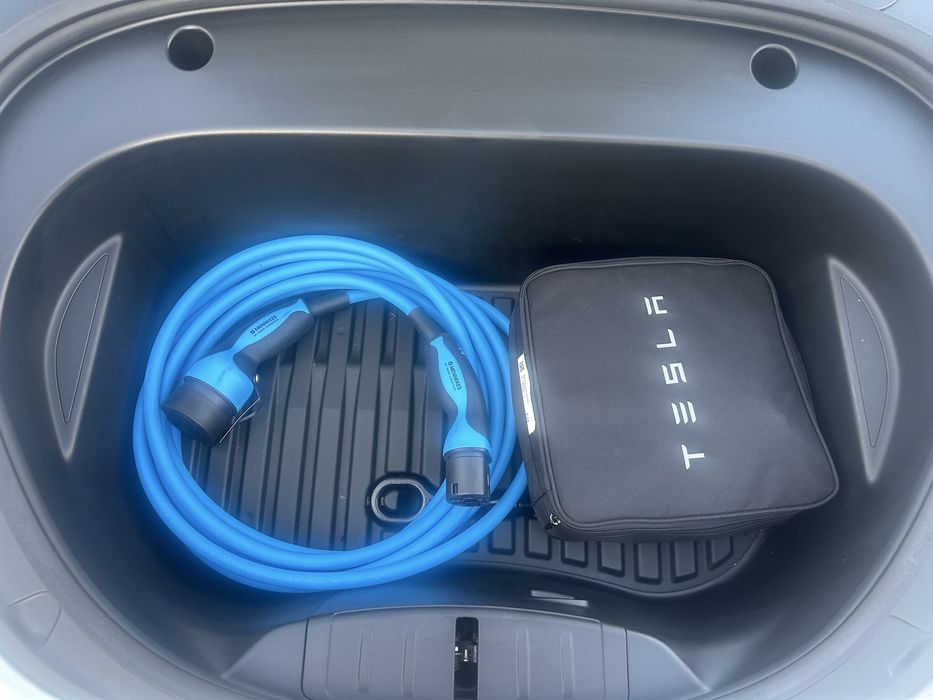 Tesla Model 3 impecavel