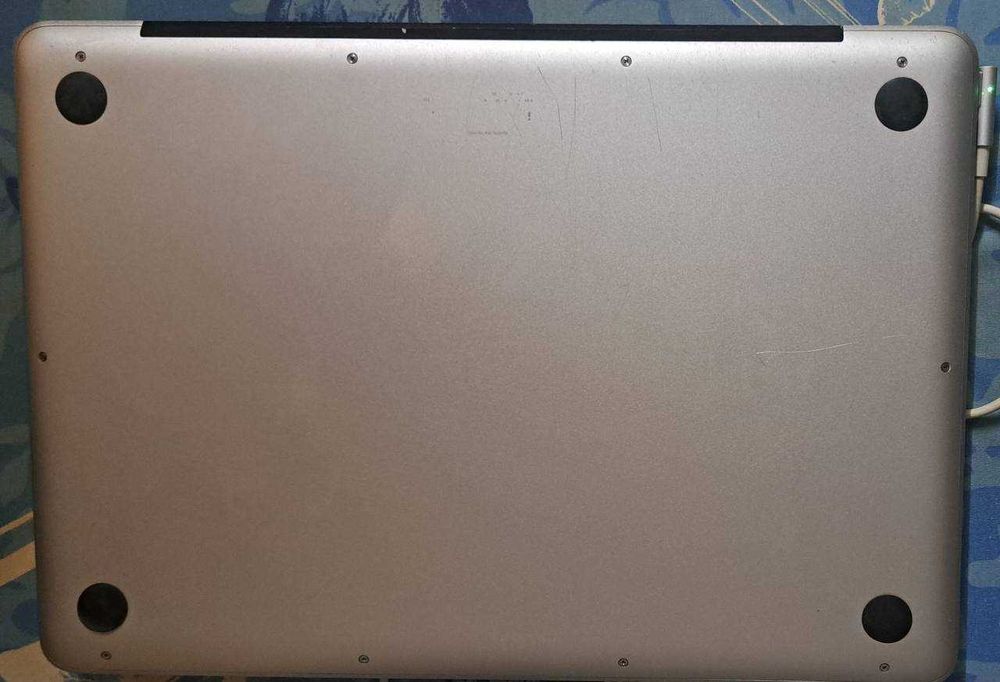 Продам БУ MacBook Pro 7,1