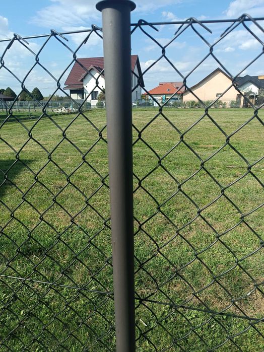 Siatka ogrodzeniowa plus słupki