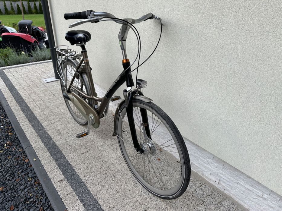 Rower BATAVUS - koła 28, Nexus 8b, 2 x amor, prądnica w kole, alu