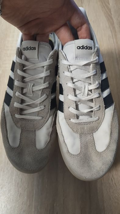 Adidas barreda white