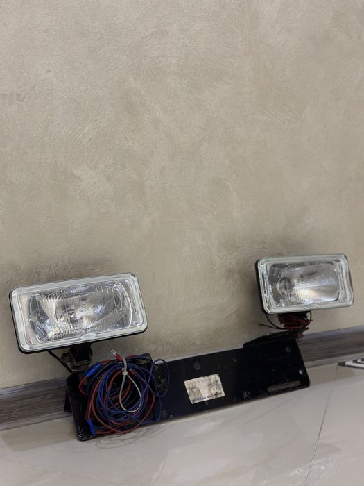 Галогенки Hella з під номерною рамкою