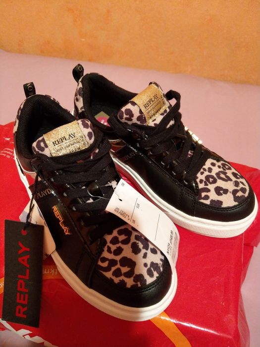 Wyprzedaż: Sneakersy damskie Replay.