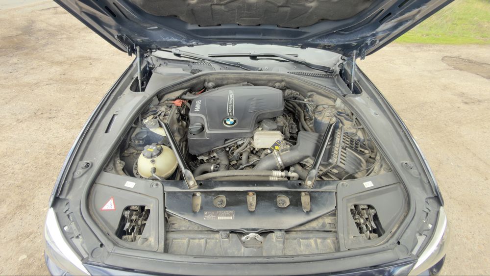 BMW 528i X-Drive 2014 рік