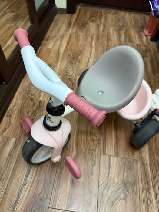 Дитячий велосипед Smoby Toys металевий з козирком, багажником і сумкою