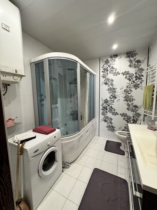 Продам 3-к квартиру 121 м² біля м. Мінська | Елітний будинок