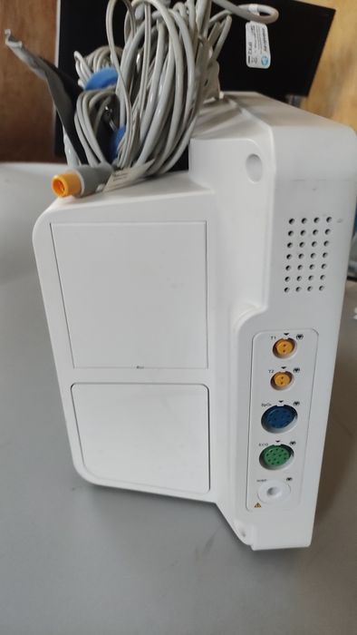 Mindray uMEC 12, универсальный прикроватный монитор пациента