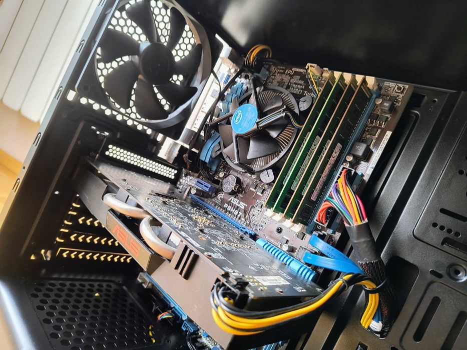PC do GIER i7 16GB RX470 SSD 128GB HDD 500GB