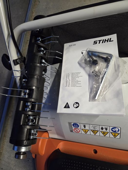 STIHL Wertykulator elektryczny RLE 240