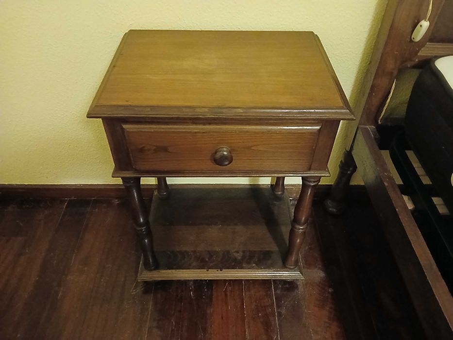 Venda de cama com colchão