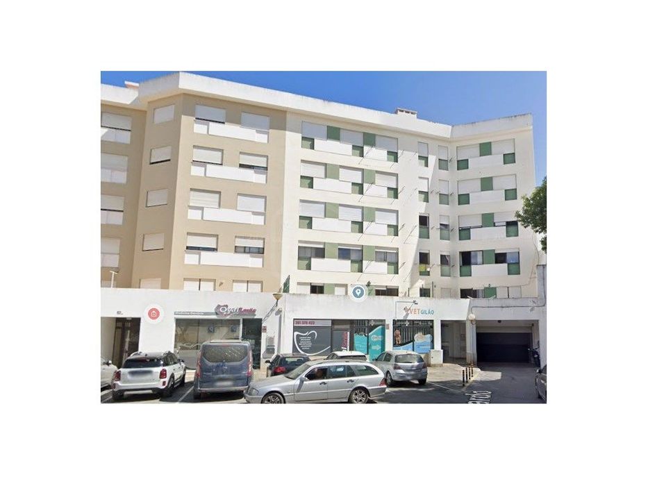 Parqueamento em cave no centro da cidade de Tavira, Algarve