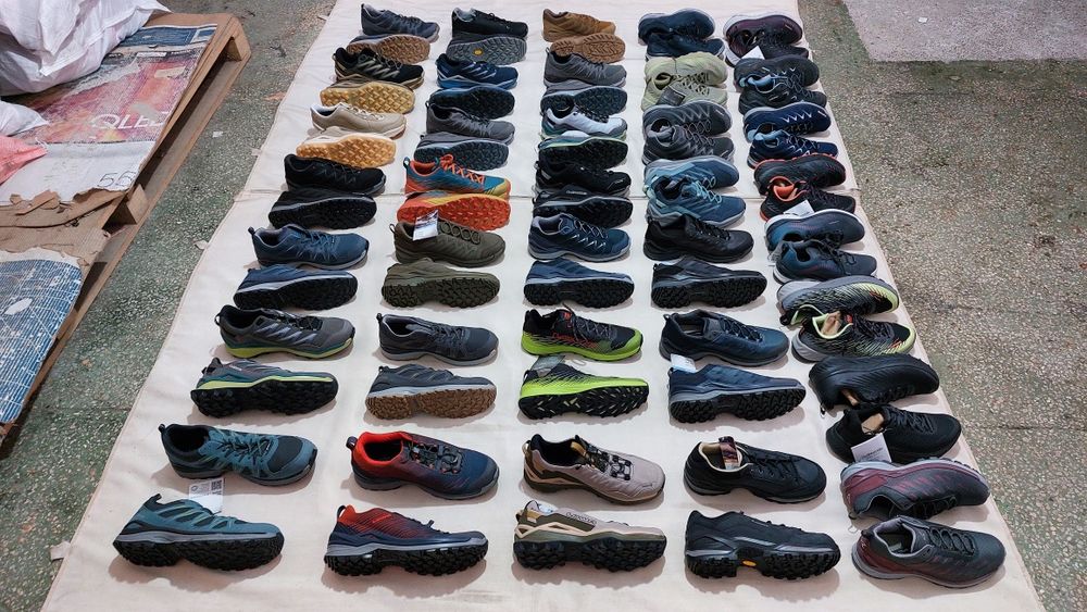 Lowa кросівки трекінгові сток оптом