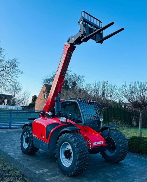 Usługi ładowarką teleskopową Kop-Trans Prace Ziemne