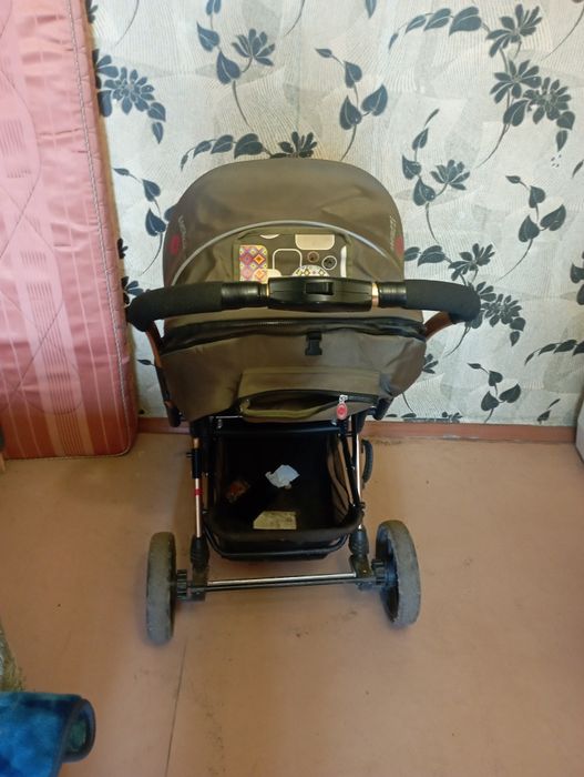Продам срочно прогулянкову коляску